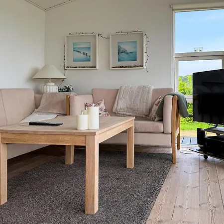 Cozy In With House Sea View Feriehus